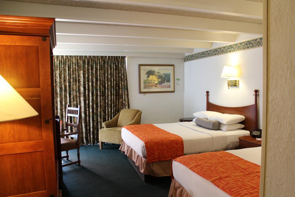 Rodeway Inn & Suites Rockford Dış mekan fotoğraf