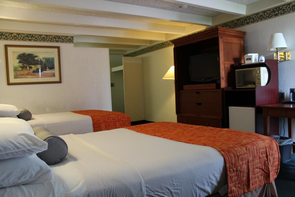 Rodeway Inn & Suites Rockford Dış mekan fotoğraf