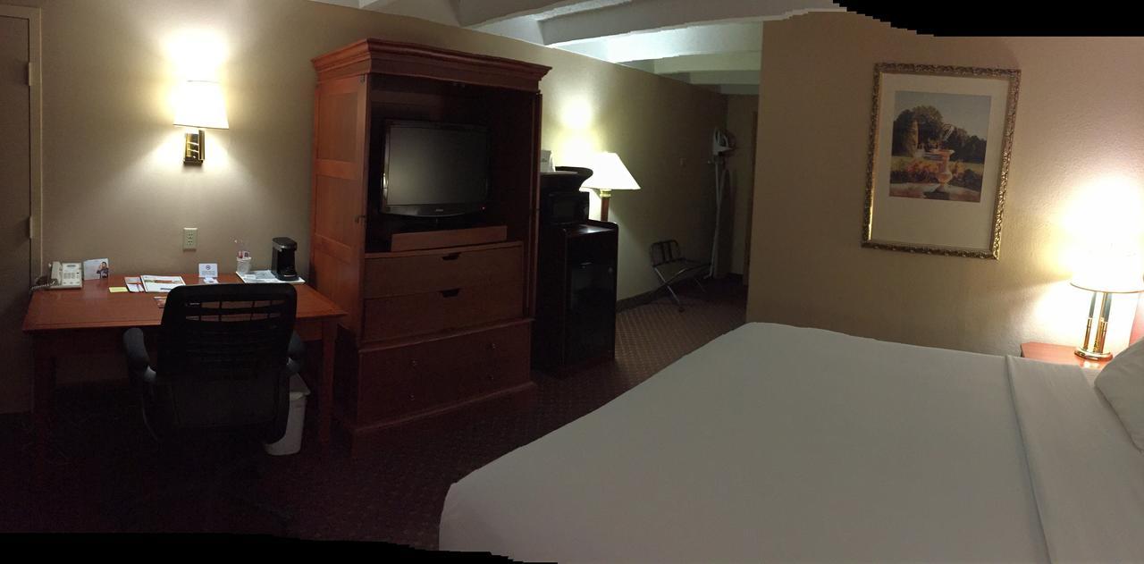 Rodeway Inn & Suites Rockford Dış mekan fotoğraf