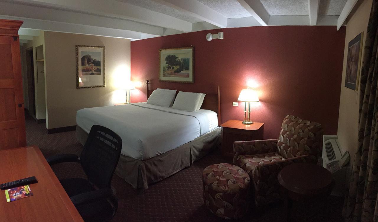 Rodeway Inn & Suites Rockford Dış mekan fotoğraf