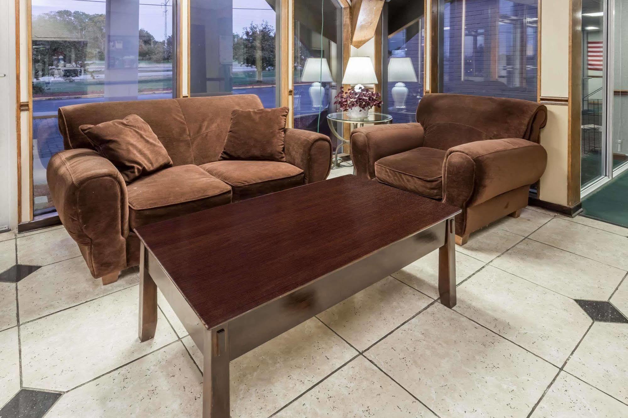 Rodeway Inn & Suites Rockford Dış mekan fotoğraf