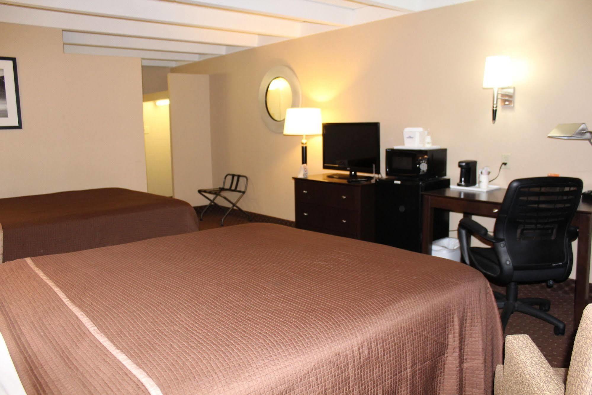 Rodeway Inn & Suites Rockford Dış mekan fotoğraf