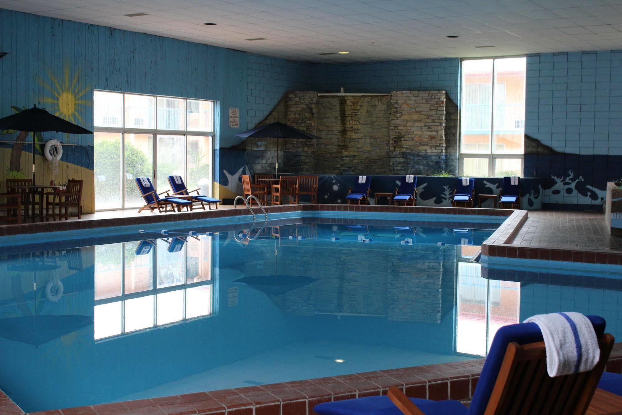Rodeway Inn & Suites Rockford Dış mekan fotoğraf