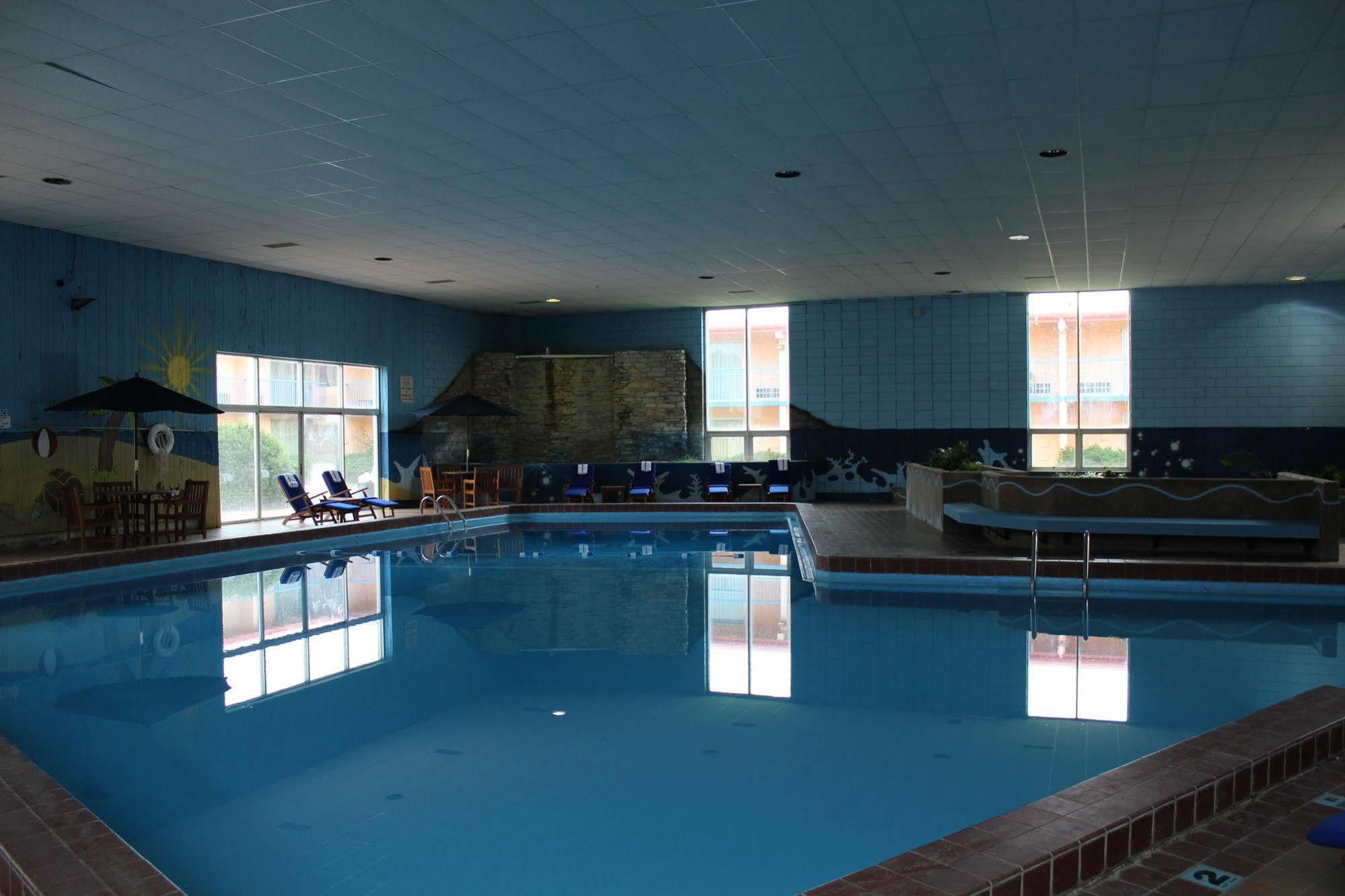 Rodeway Inn & Suites Rockford Dış mekan fotoğraf