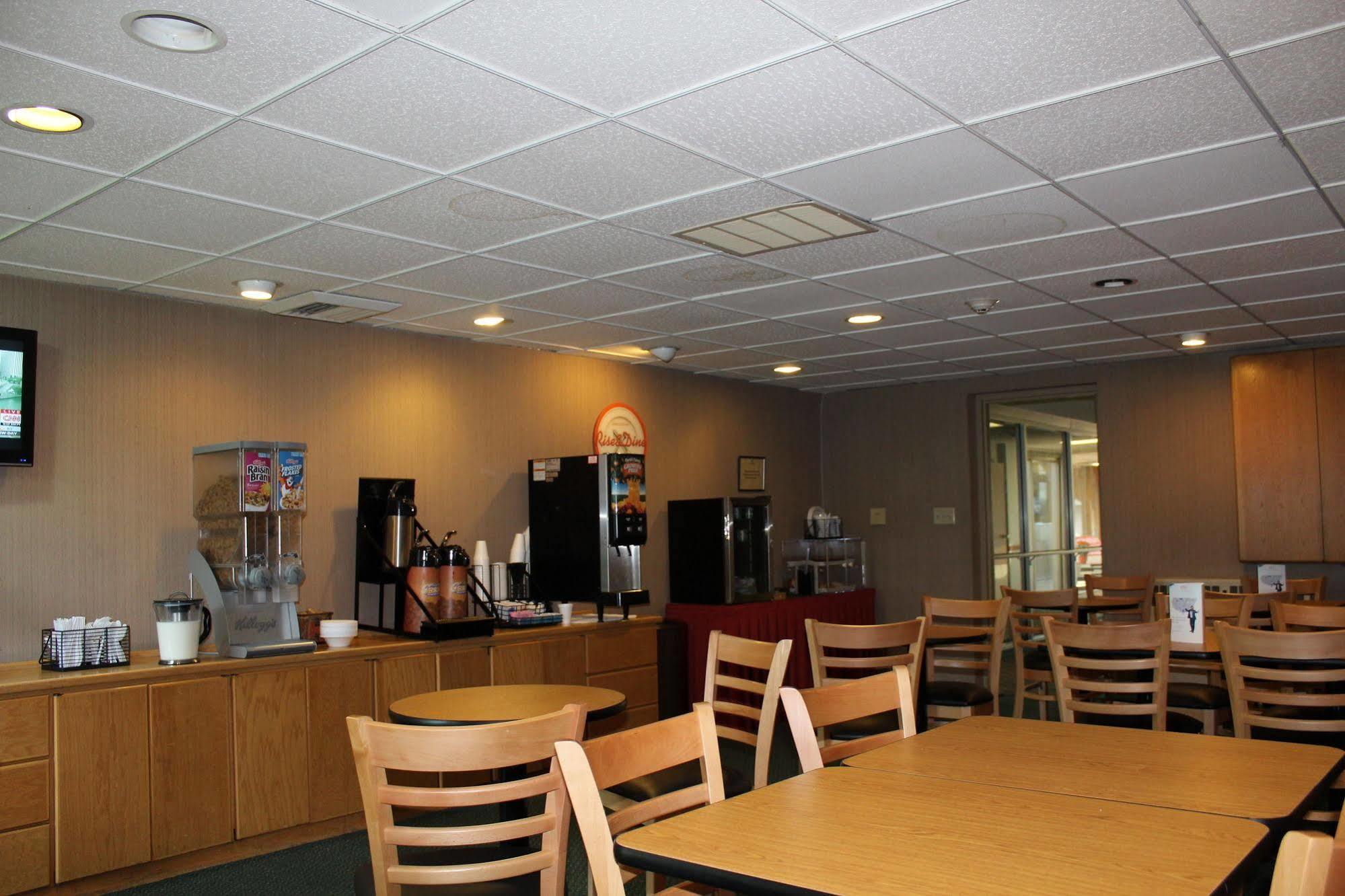 Rodeway Inn & Suites Rockford Dış mekan fotoğraf